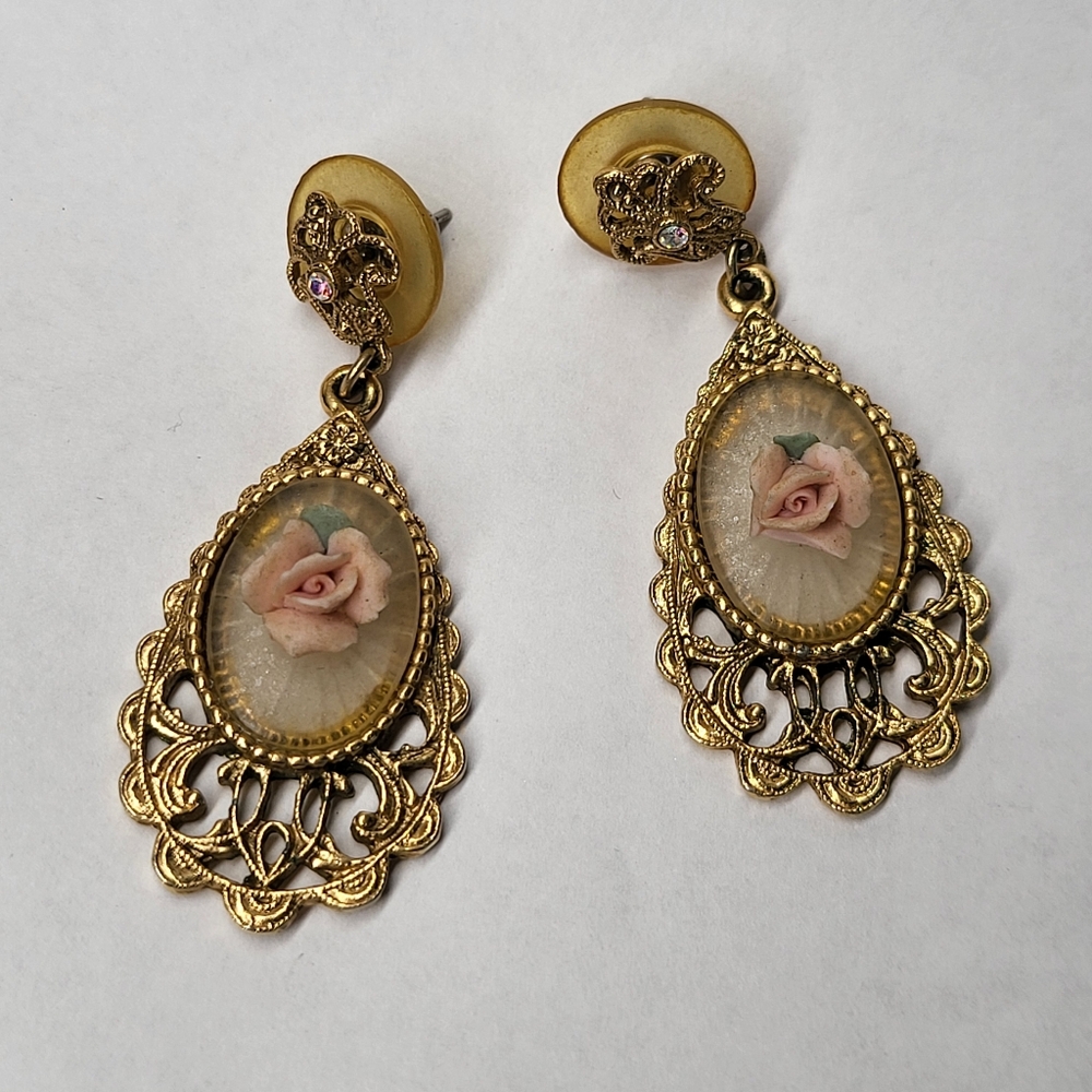 Vintage Victorian Rose Cameo Earring Set